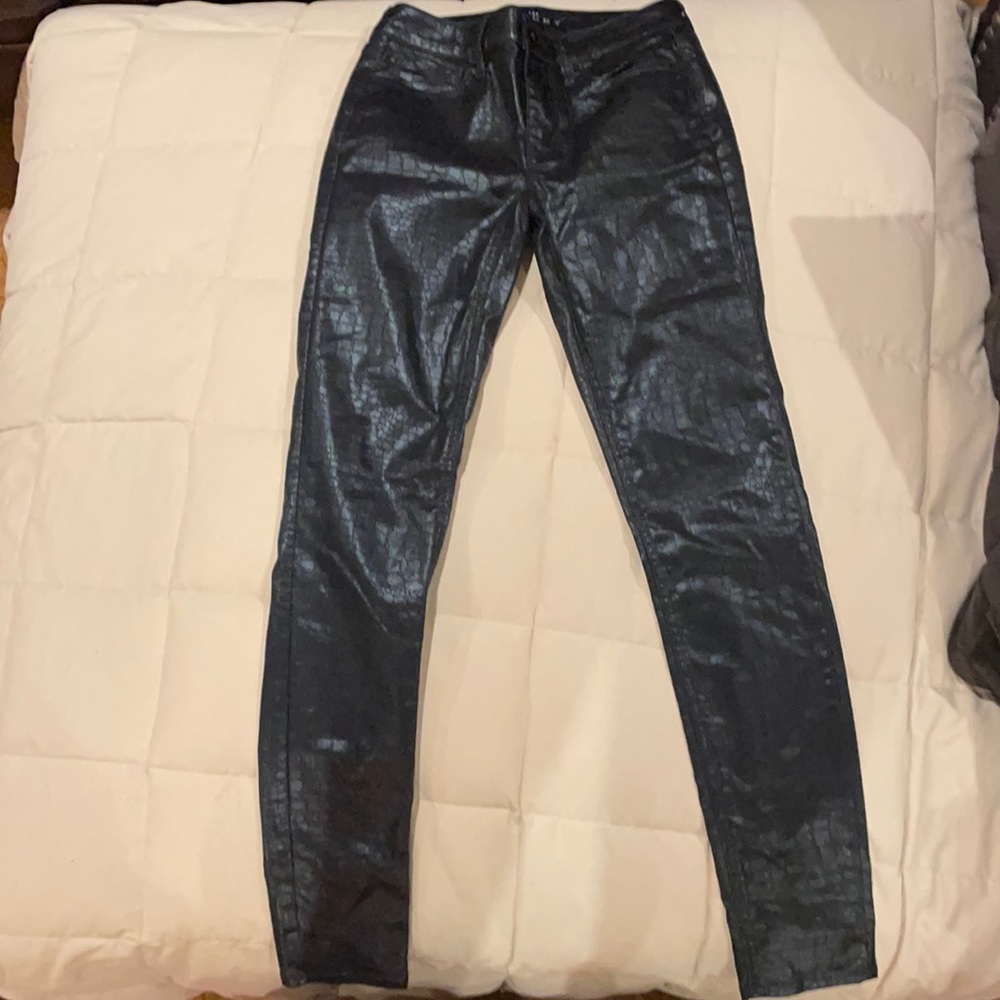 White House Black Market crock print coated skinny pants 00